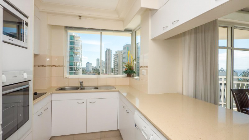2nd Ave Beachside Apartments Kitchen