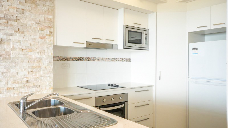 2nd Ave Beachside Apartments Kitchen